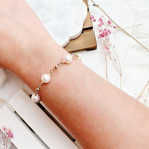 Handmade White Freshwater Pearl Bracelet | 14k Gold Filled - Picture 2 of 6